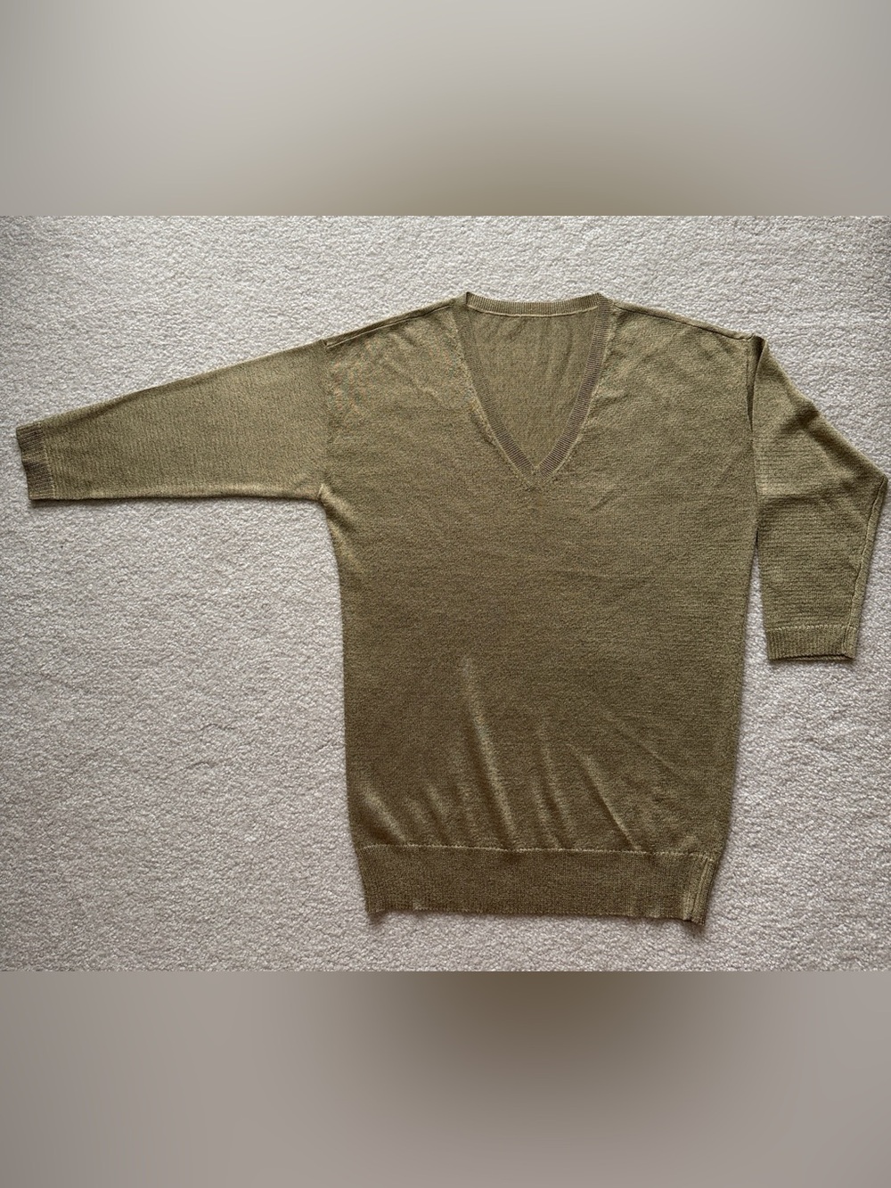 Ann Taylor Metallic Gold Olive V-Neck Sweater | Size M | 3/4 Sleeve